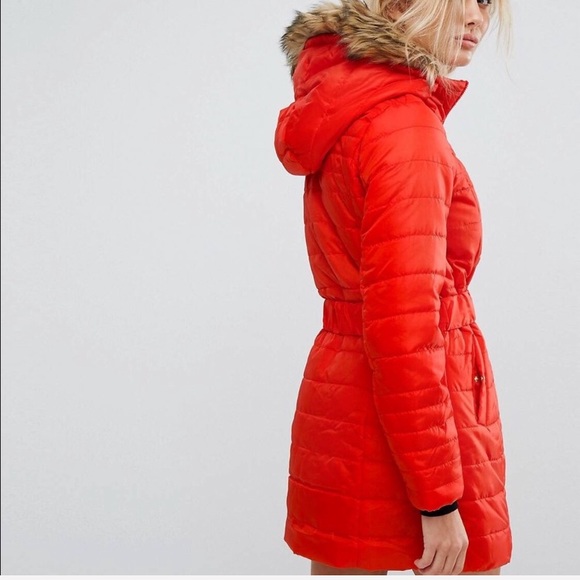 NWT red puffer jacket w/ faux fur hood and belt - Picture 2 of 8